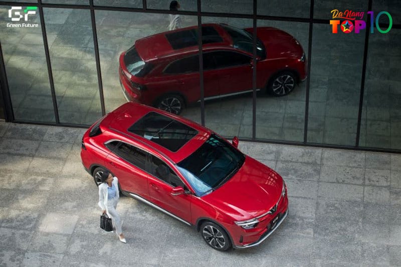 Thue-xe-vf-8-tai-green-future-cho-cac-su-kien-quan-trong-dua-don-doi-tac-top10danang