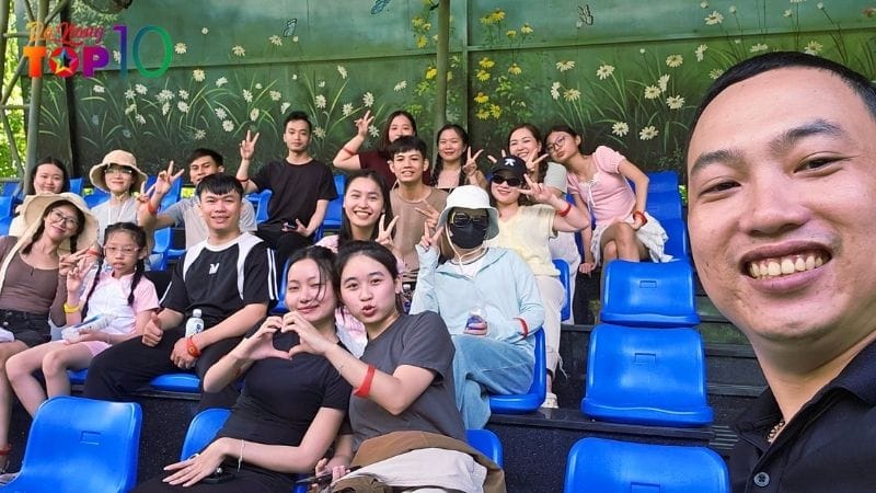 Team-building-an-tuong-tai-nui-than-tai-hanh-trinh-day-cam-hung-cung-team-8-top10danang