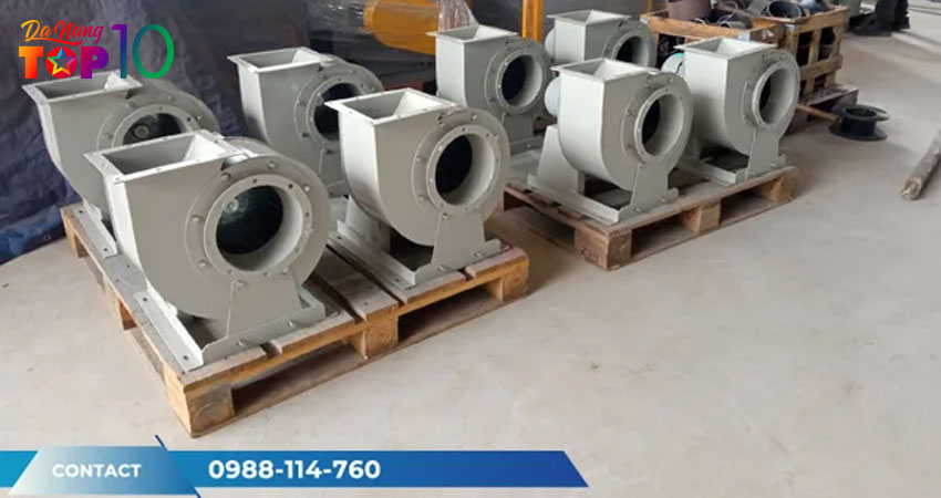 Quat-phu-dat-vuong-thuong-hieu-co-dich-vu-cham-soc-khach-hang-tan-tam-2-top10danang