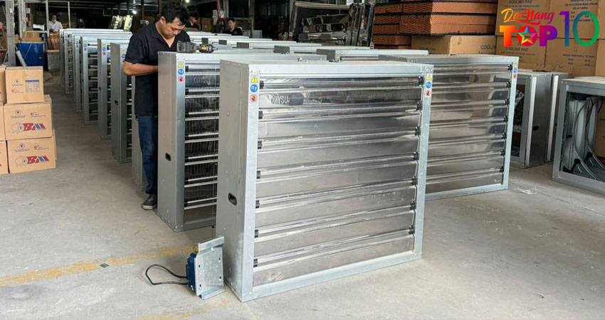 Quat-phu-dat-vuong-thuong-hieu-co-dich-vu-cham-soc-khach-hang-tan-tam-top10danang