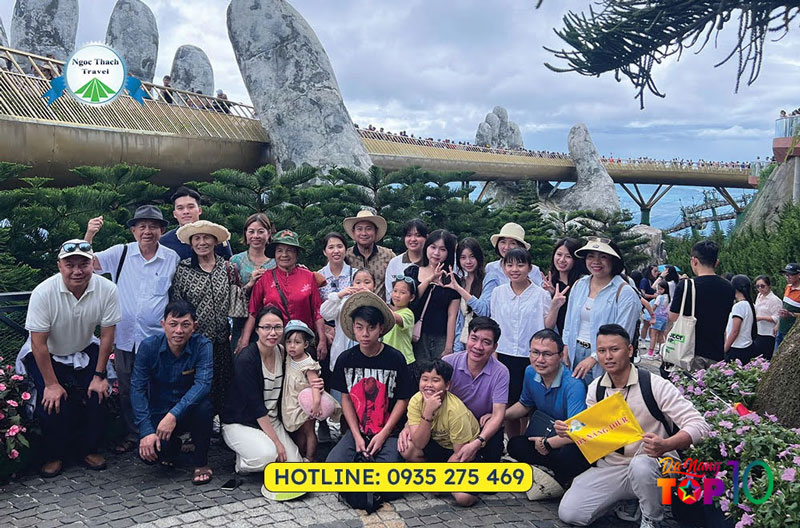 Sun-group-trao-danh-hieu-doi-tac-xuat-sac-2025-tai-sun-world-ba-na-hills-cho-ngoc-thach-travel-top10danang