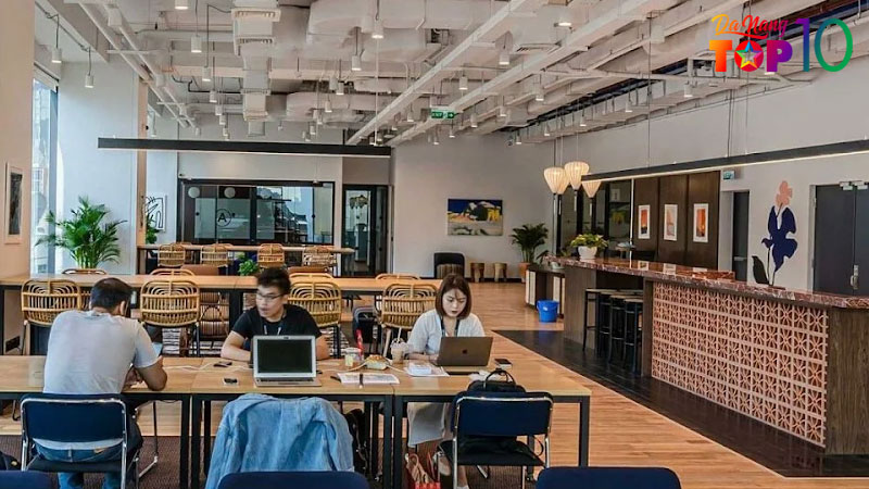 Mot-goc-khong-gian-lam-viec-tai-the-sentry-top10danang