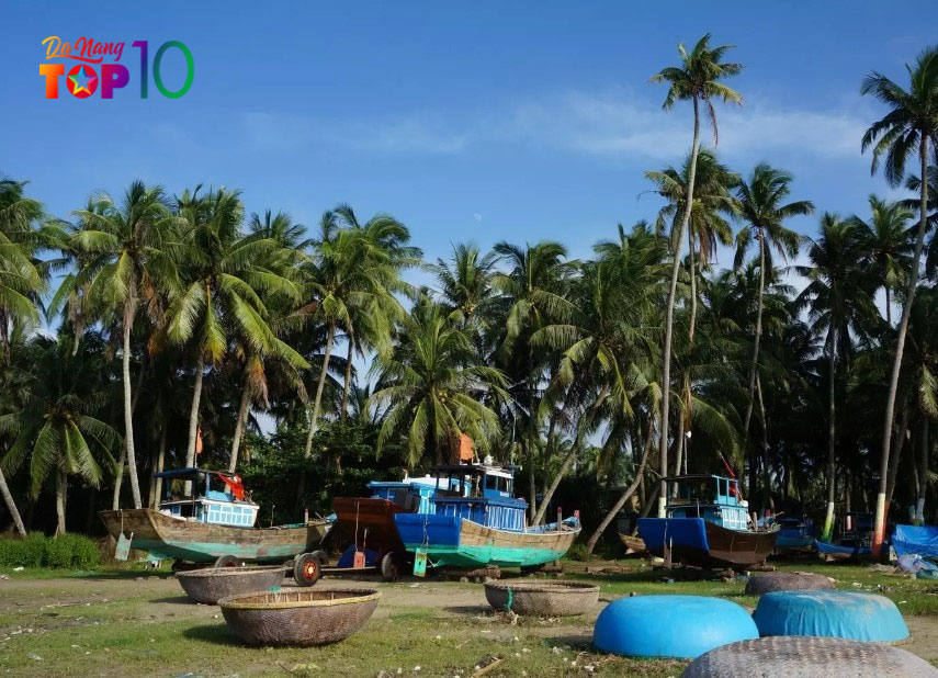Ve-dep-hoang-so-cua-lang-chai-va-bo-bien-top10danang