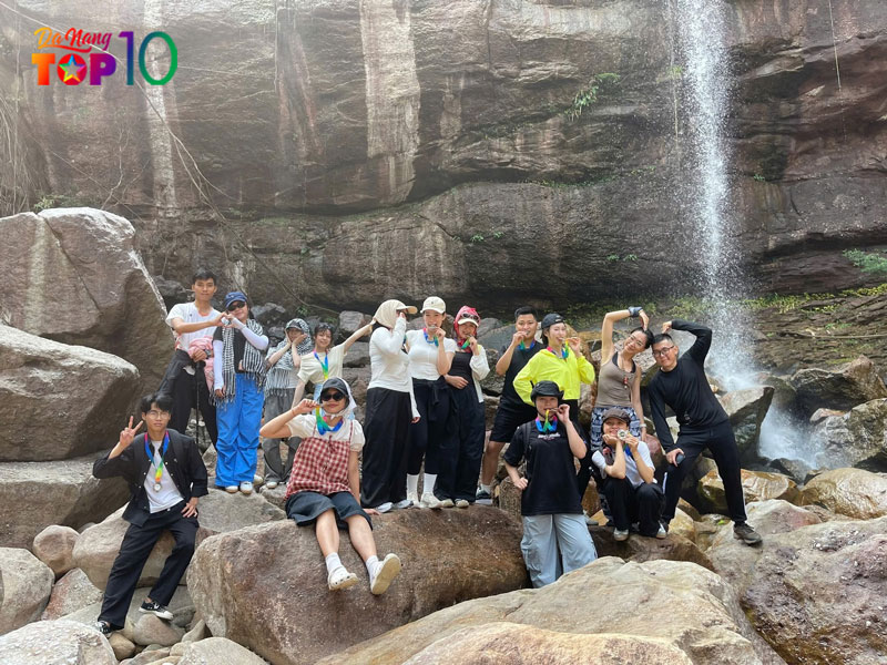 Canh-bao-an-toan-khi-tham-quan-khe-lim-top10danang