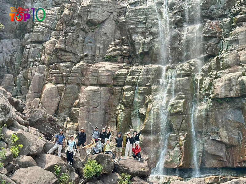 Check-in-giua-khung-canh-nui-rung-top10danang